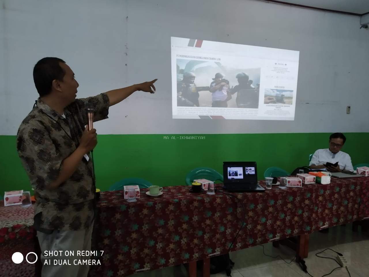 Pelatihan Jurnalistik dan Pengelolaan Media Publikasi Berbasis Web